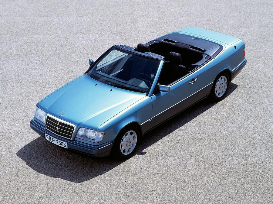  Mercedes-Benz E220 Cabriolet 1993 года  (фото 13 из 27)